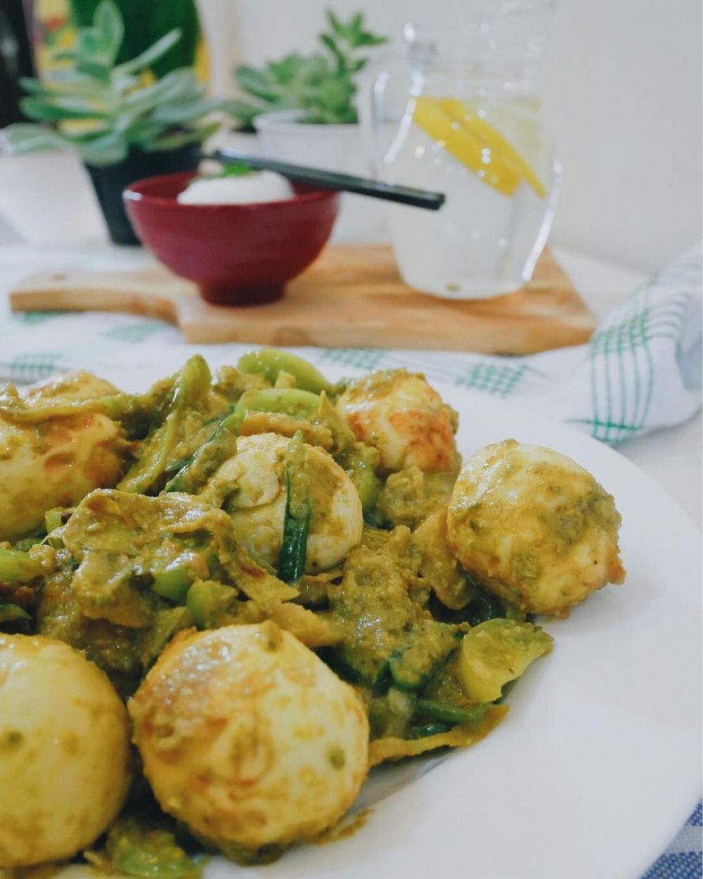 11 Resep olahan telur cabai hijau, pedas, sedap, dan menggugah selera
