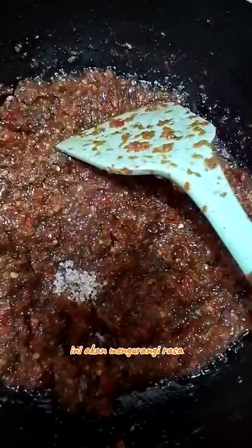 Cukup tambah 2 bahan dapur, ini trik mengurangi rasa pedas berlebih pada sambal supaya lebih enak
