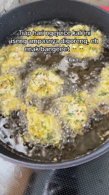 Tetap bisa ngemil enak dengan modal minim, emak-emak ini sulap ampas jus jadi camilan