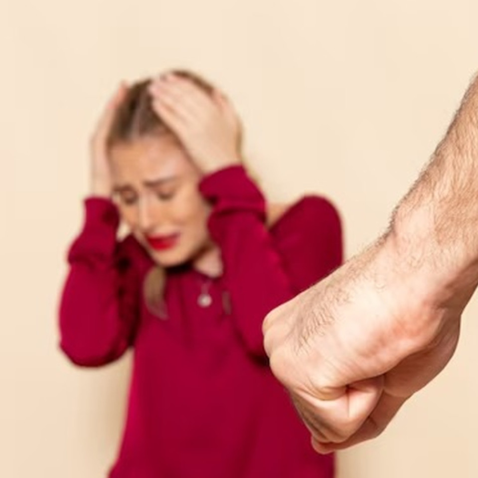 Viral KDRT, intip 7 ciri-ciri pasangan red flag yang harus diwaspadai versi psikolog