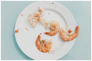 Jangan asal tarik, ini trik jitu lepas ekor udang agar dagingnya tetap utuh tanpa terbuang percuma