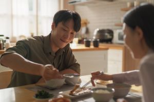 [KUIS] Seberapa sering kamu disuapin pacarmu? Ternyata ungkap level sayangnya ke kamu, cek di sini