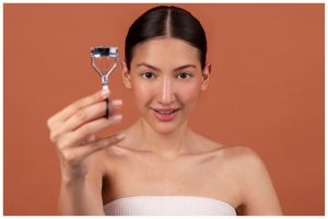 [KUIS] Pencinta mata lentik harus tahu 3 jenis penjepit bulu mata lewat tes singkat ini