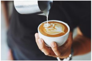 Jadi pemicu gangguan pembuluh darah jika berlebihan, ini 9 cara minum kopi yang aman bagi kesehatan