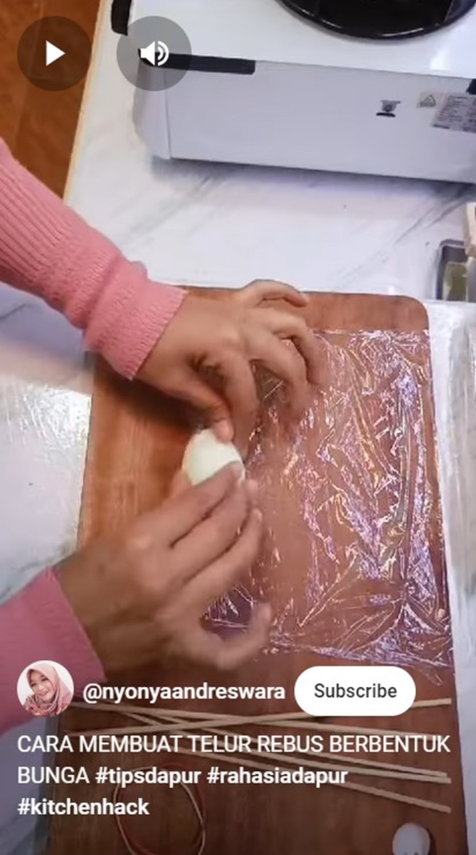 Cocok buat bekal anak, ini trik mencetak telur rebus berbentuk bunga pakai 1 alat sederhana