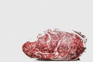 Cara merebus daging agar empuk dalam 15 menit pakai 2 bahan sederhana
