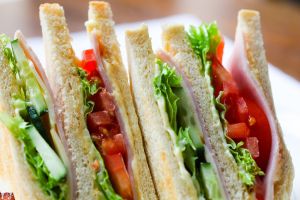 11 Masakan simpel rumahan sandwich aneka isi yang mudah dibuat dan bikin ketagihan
