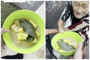 Wanita ini bagikan sayur tahu buatannya untuk tetangga lansia, balasan sang kakek bikin haru