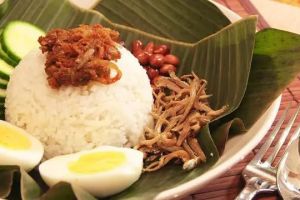 Cara membuat nasi lemak dengan rice cooker, praktis dan enak