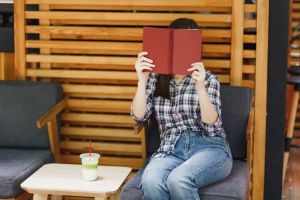 5 Contoh teks rekon pribadi singkat, pahami pengertian, fungsi, dan format yang benar