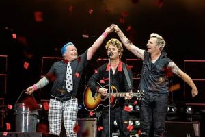 Lirik lagu Wake Me Up When September Ends dari Green Day, lagu balada emosional penuh makna