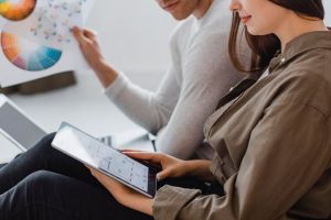 5 Contoh teks informasi singkat, pahami pengertian dan struktur yang benar