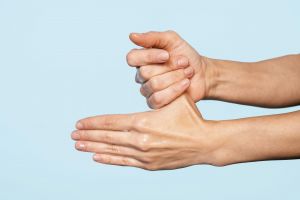 Memahami tiga macam persendian pada sistem gerak manusia