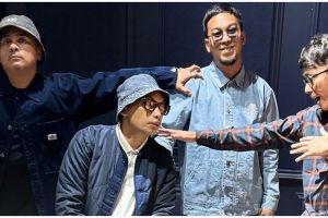 Lirik lagu Normal oleh Rumahsakit