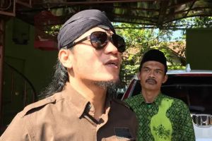 Aksi guyonannya toyor kepala sang istri tuai kritik di medsos, begini tanggapan Gus Miftah