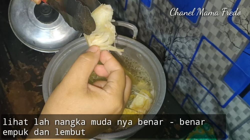 Tak perlu baking soda, trik merebus nangka muda agar hemat gas namun hasilnya empuk dalam 5 menit