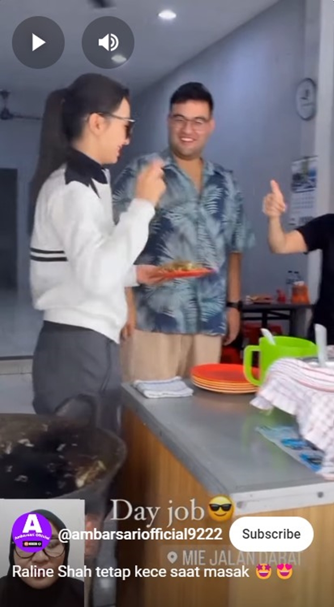 Pamer kemampuan masak, gaya Raline Shah bikin mi goreng pakai kacamata hitam hasilnya tak terduga