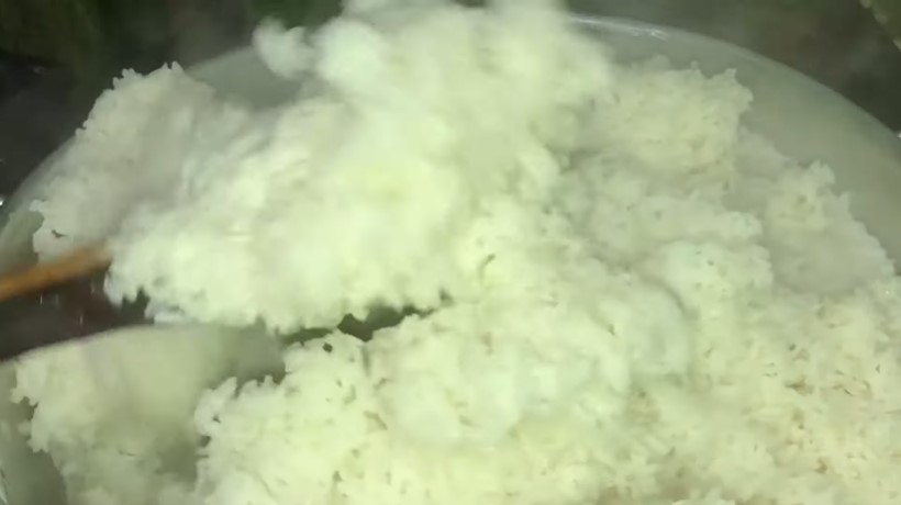 Trik praktis memasak nasi ala rumah makan Padang, tetap pulen tanpa metode siram dan hemat gas