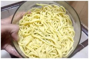 Cara mudah hilangkan formalin mi basah hanya pakai satu bahan sederhana