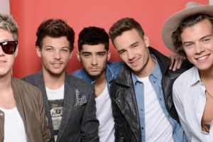 Lirik lagu Last First Kiss dari One Direction, ditulis oleh Liam Payne