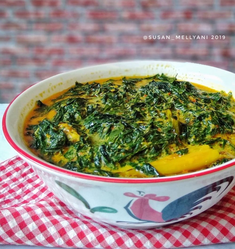 Masak sayur apa hari ini? Berikut 11 resep serba daun singkong yang enak, praktis, dan bergizi