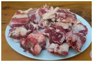 Trik mudah merebus iga sapi agar empuk dan bebas bau cuma pakai 1 bahan dapur