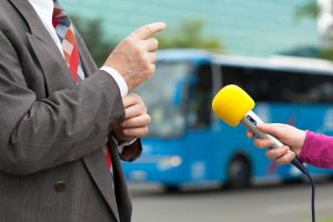 5 Contoh teks anekdot di bidang pelayanan publik lengkap dengan definisi dan formatnya