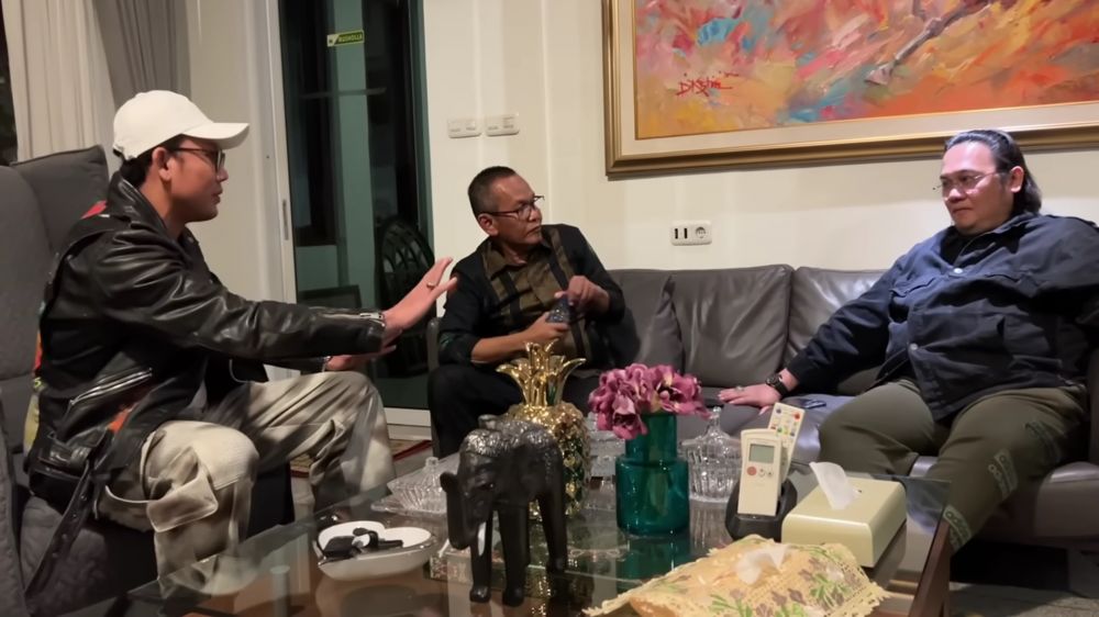 Denny Sumargo datangi rumah Farhat Abbas buntut ancaman hendak dihajar, begini endingnya