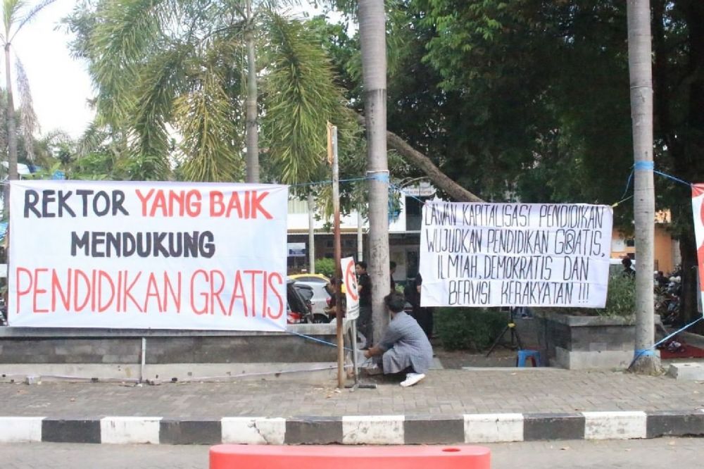 Biaya kuliah dinilai tak ideal, Wamendiktisaintek bakal kaji ulang kebijakan UKT
