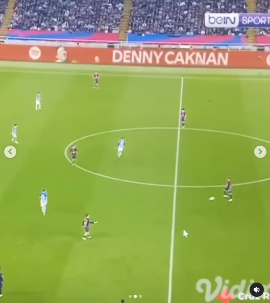 Go international, Denny Caknan pamer wajahnya ada di papan iklan pertandingan Barcelona vs Spanyol