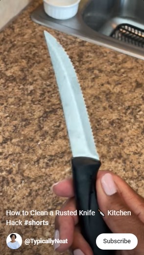 Tanpa cairan pembersih, ini trik jitu bersihkan karat pada pisau dengan modal 1 alat dapur