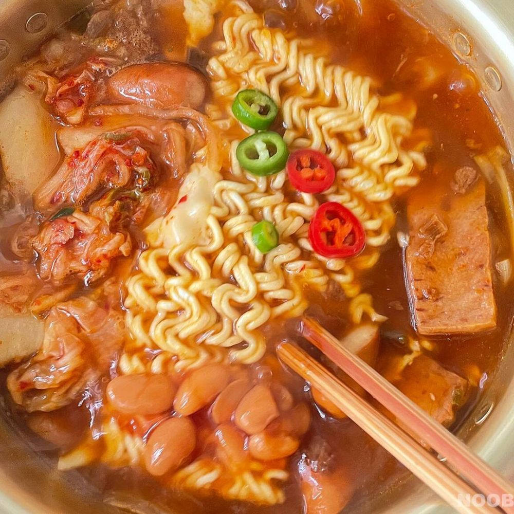 Masak apa hari ini? 11 Resep ramyeon mudah dan lezat untuk pencinta makanan Korea