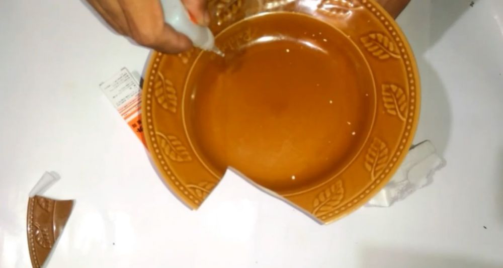 Cara memperbaiki piring porselen terbelah agar tidak langsung dibuang