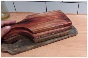 Cara praktis membersihkan talenan kayu berjamur dengan dua bahan