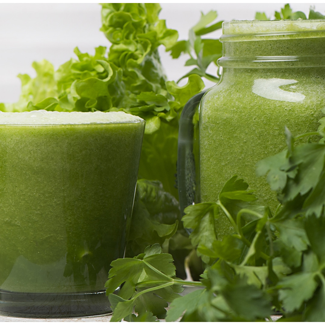 Trik bikin minuman kolagen sendiri di rumah pakai 1 jenis buah, wajah antikeriput di usia 60 tahun