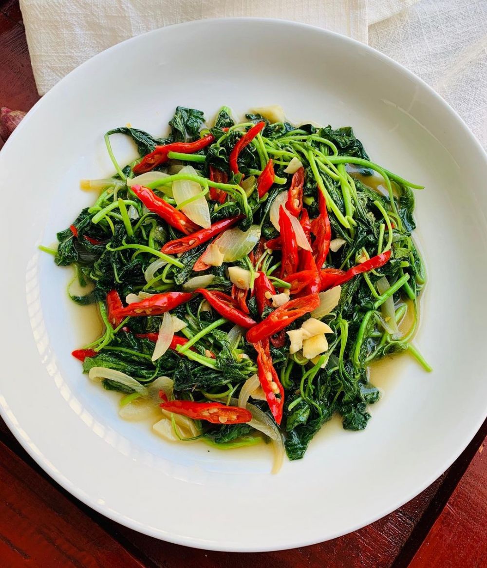 11 Resep masakan sayur bayem rumahan lezat, bikin nagih dan praktis dibuat