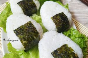 Masak apa hari ini? 11 Kreasi nasi kepal yang lezat, bikin kenyang, dan cocok jadi ide jualan