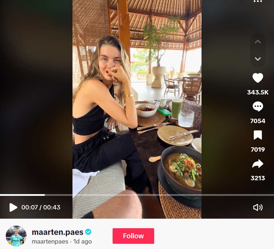 Luna Bijl ditulari virus melokal oleh Maarten Paes, cicipi bubur ayam lalu beri rating mengejutkan