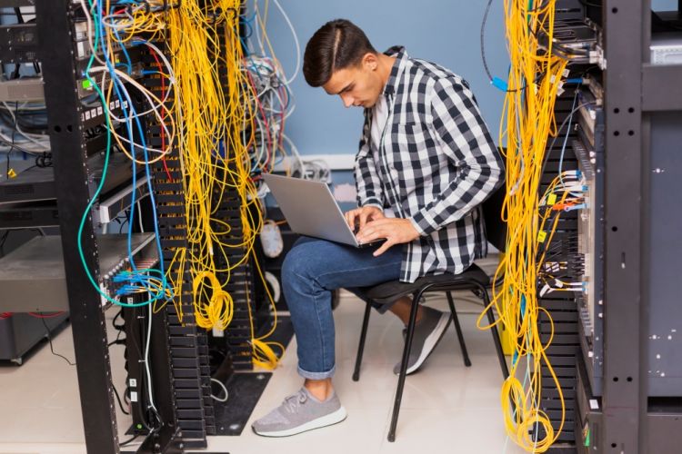 4 Alasan teknologi kabel lebih aman daripada nirkabel, lebih sulit diretas | Techno | Opsitek-1