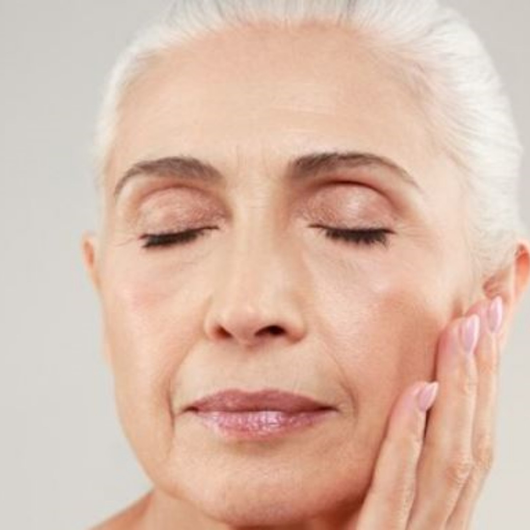 Trik kencangkan wajah kendur pakai 2 bahan dapur, ampuh bikin wajah umur 50 jadi tampak 30 tahun