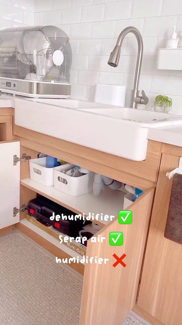 Trik merawat kitchen set supaya tidak mudah lembap dan berjamur, bikin perabot awet tanpa rayap