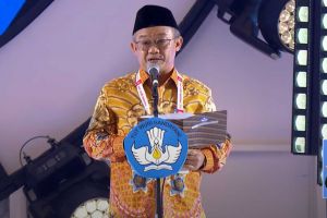Tak hanya naik gaji, guru ASN juga bakal bisa mengajar di sekolah swasta