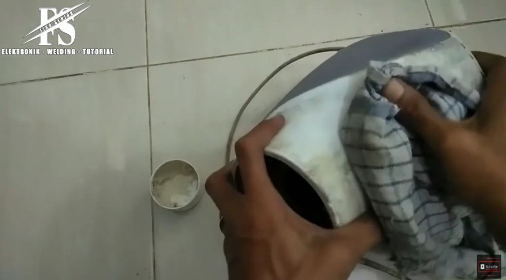 Balik kinclong seperti baru, ini cara membersihkan bagian luar blender yang kusam dan bernoda