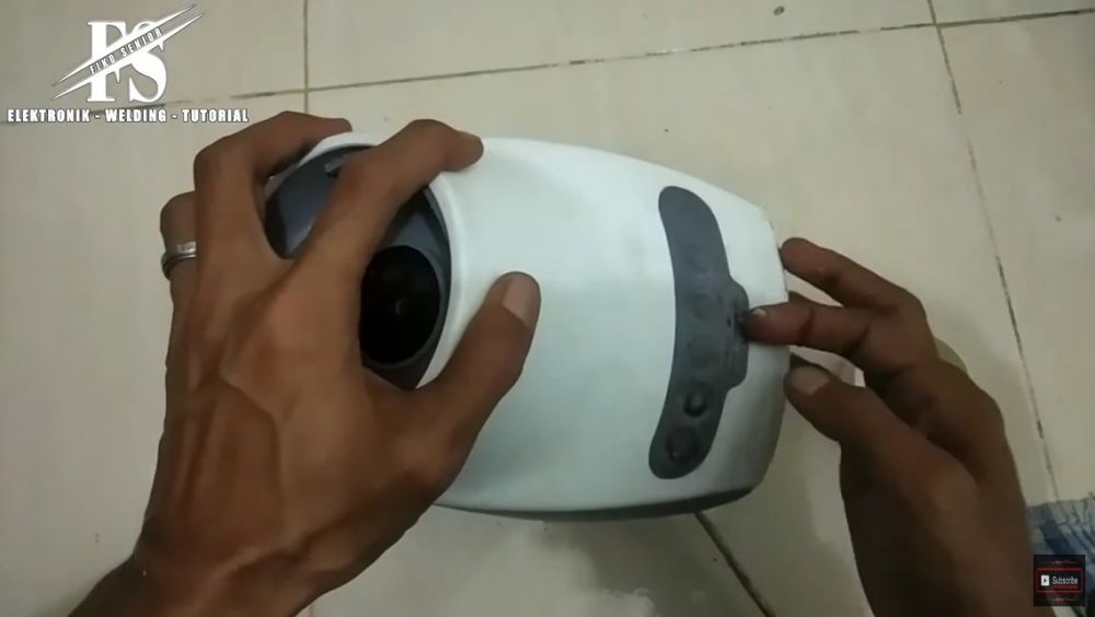 Balik kinclong seperti baru, ini cara membersihkan bagian luar blender yang kusam dan bernoda