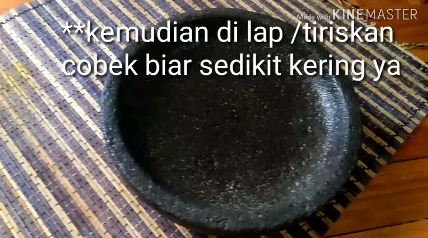 Cara efektif menghilangkan jamur di cobek batu, mudah dilakukan