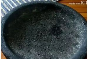 Cara efektif menghilangkan jamur di cobek batu, mudah dilakukan