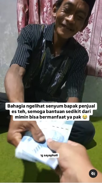 Pedagang es teh yang dihina Gus Miftah kini panen donasi publik, intip apa saja sumbangannya