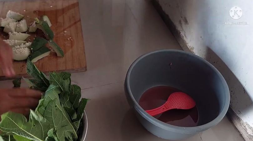 Trik mengempukkan ayam kampung dengan dua bahan dapur, tak perlu direbus dan diungkep