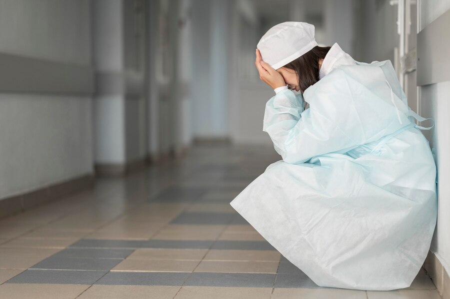 Tak hanya bikin kerasukan, ini 7 makna mitos melangkahi jenazah