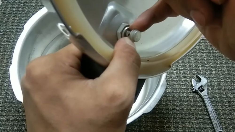 5 Cara memperbaiki panci presto yang bocor mengeluarkan uap dari gagangnya, mudah ditiru